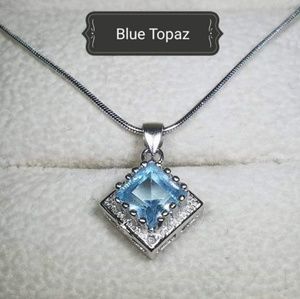 💛Closet Clearout!💛Blue Topaz Necklace